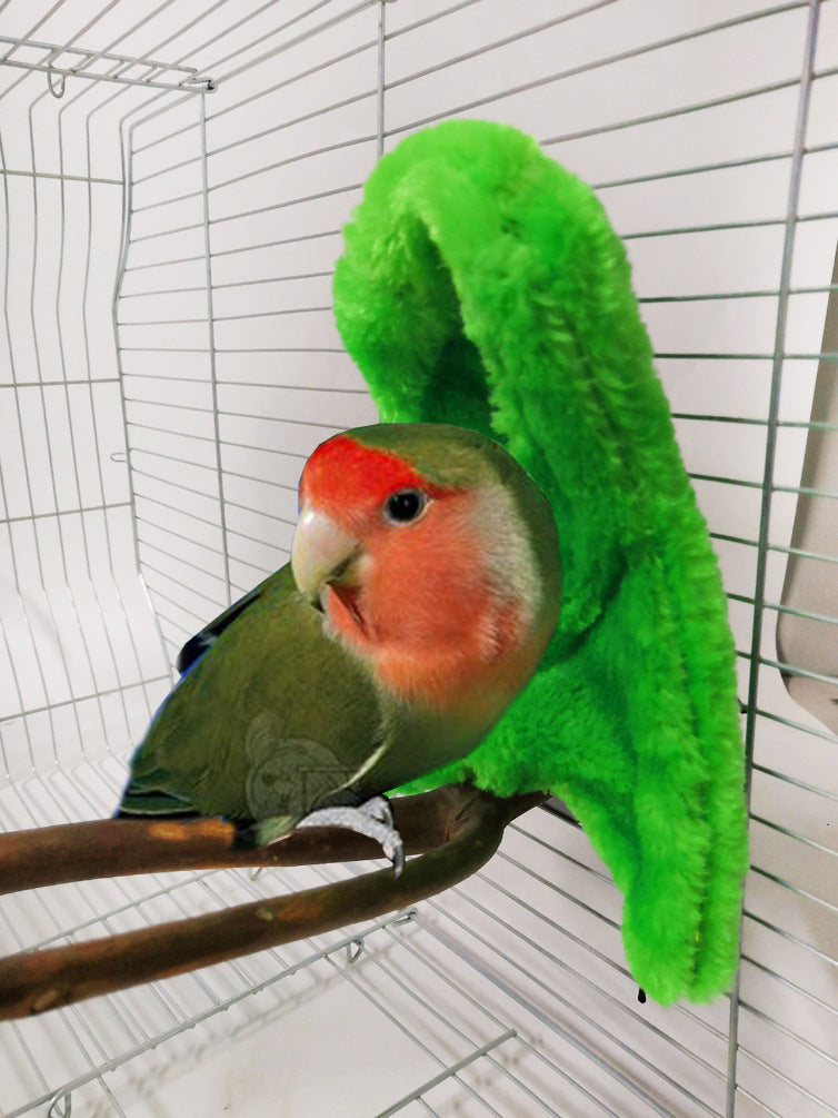 Soft Wool Bird Blanket – Snuggle Spot for Parrots
