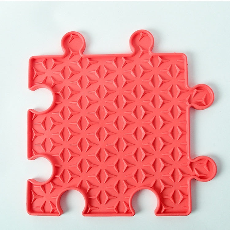 Calm & Playful Pet Lick Mat for Easy Treats