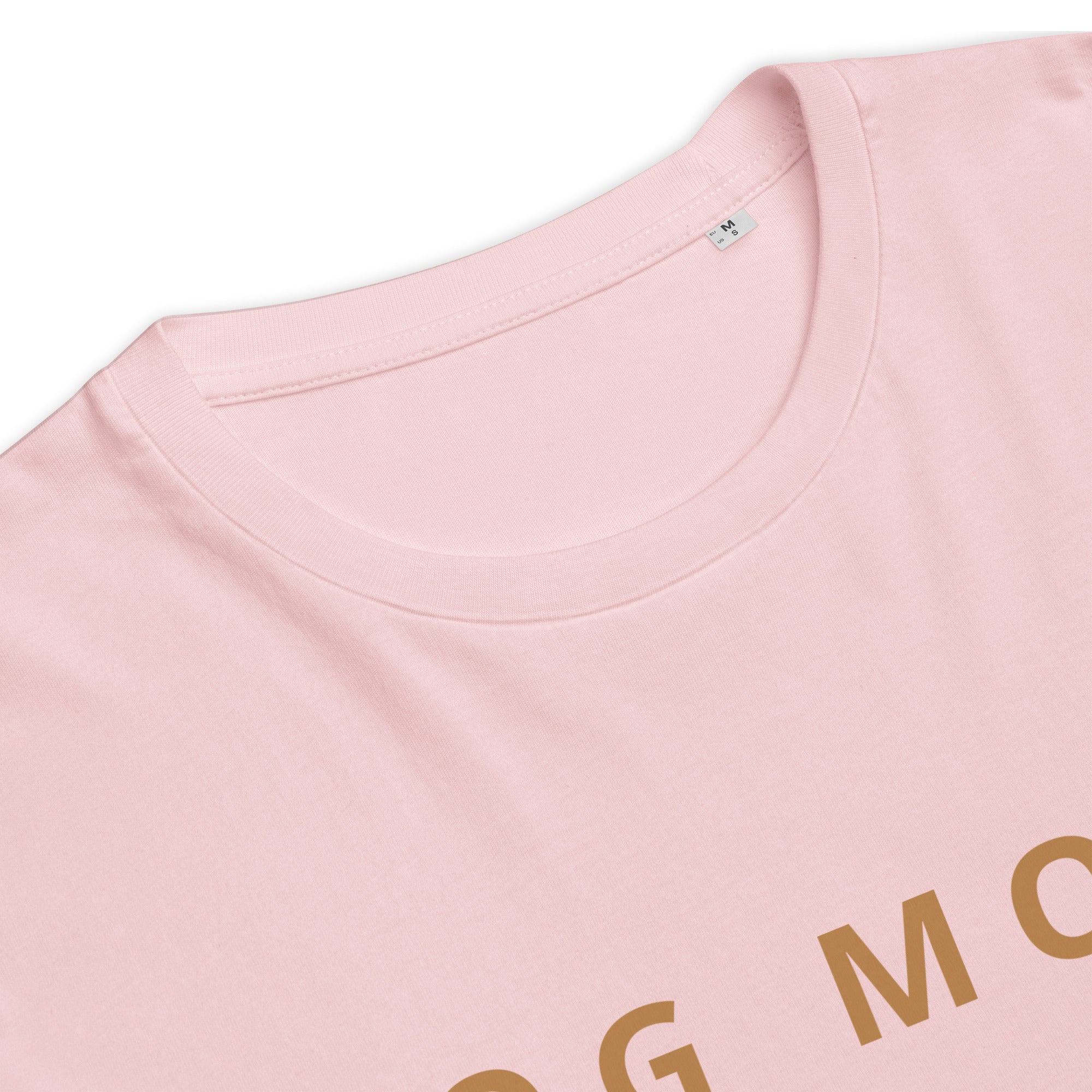 close up shot of the dog mom t-shirt
