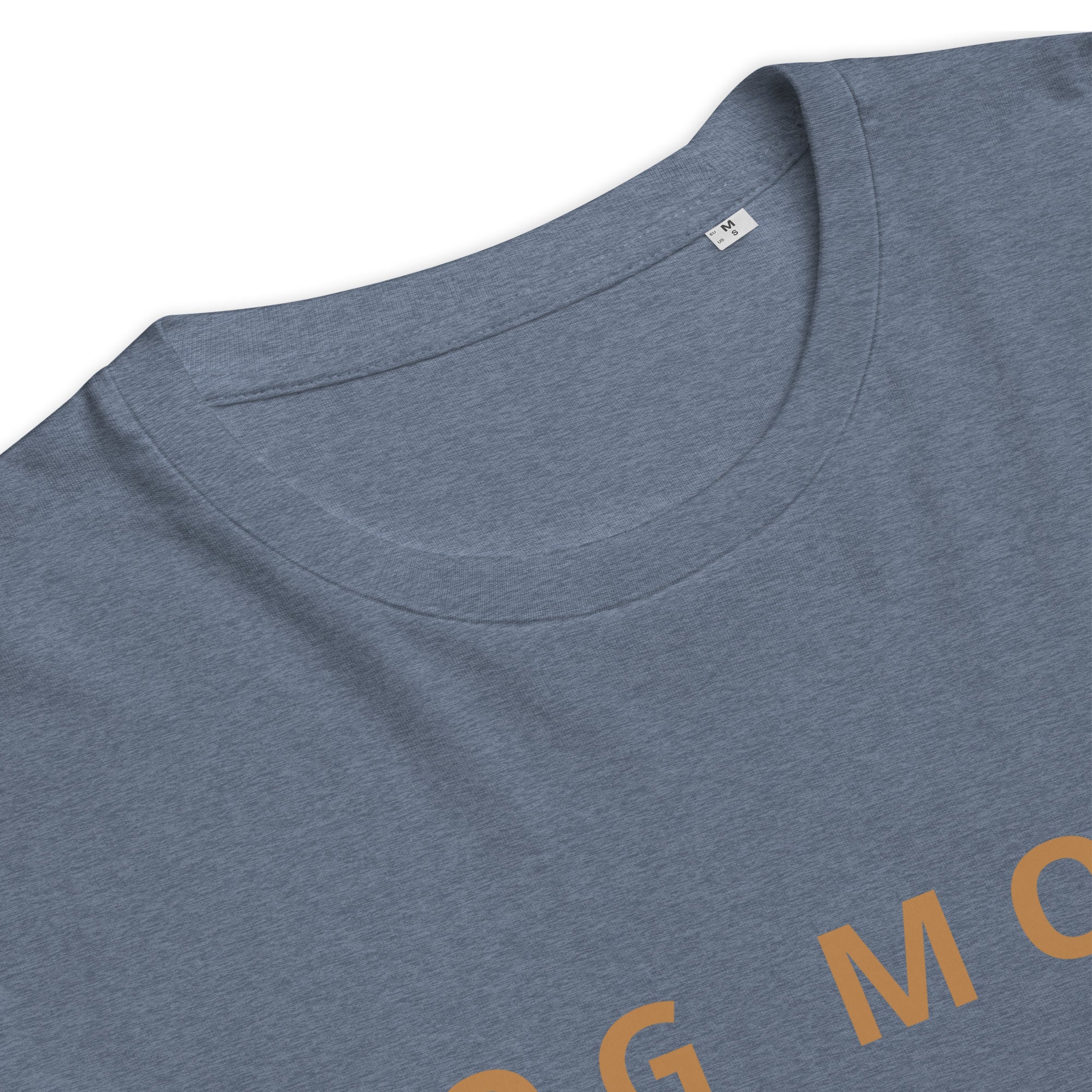 close up shot of the dog mom t-shirt