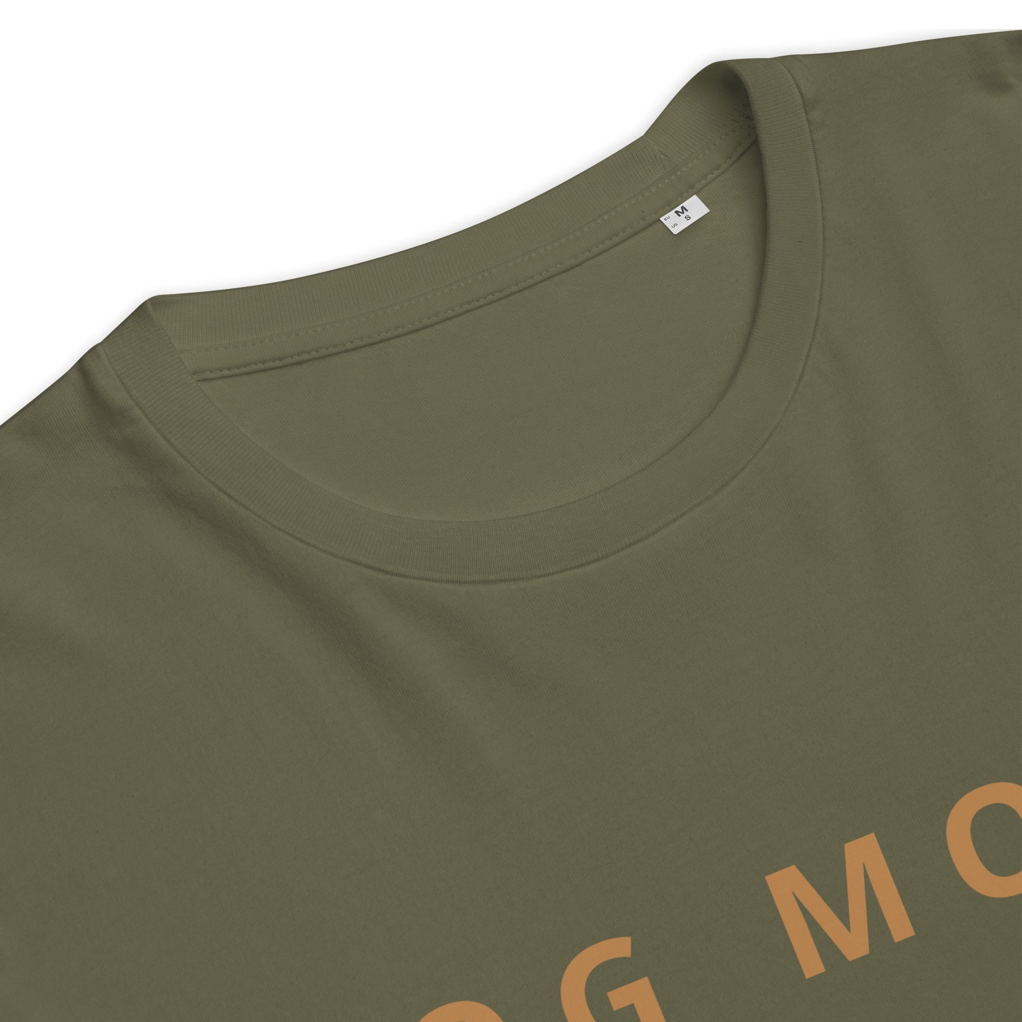 close up shot of the dog mom t-shirt