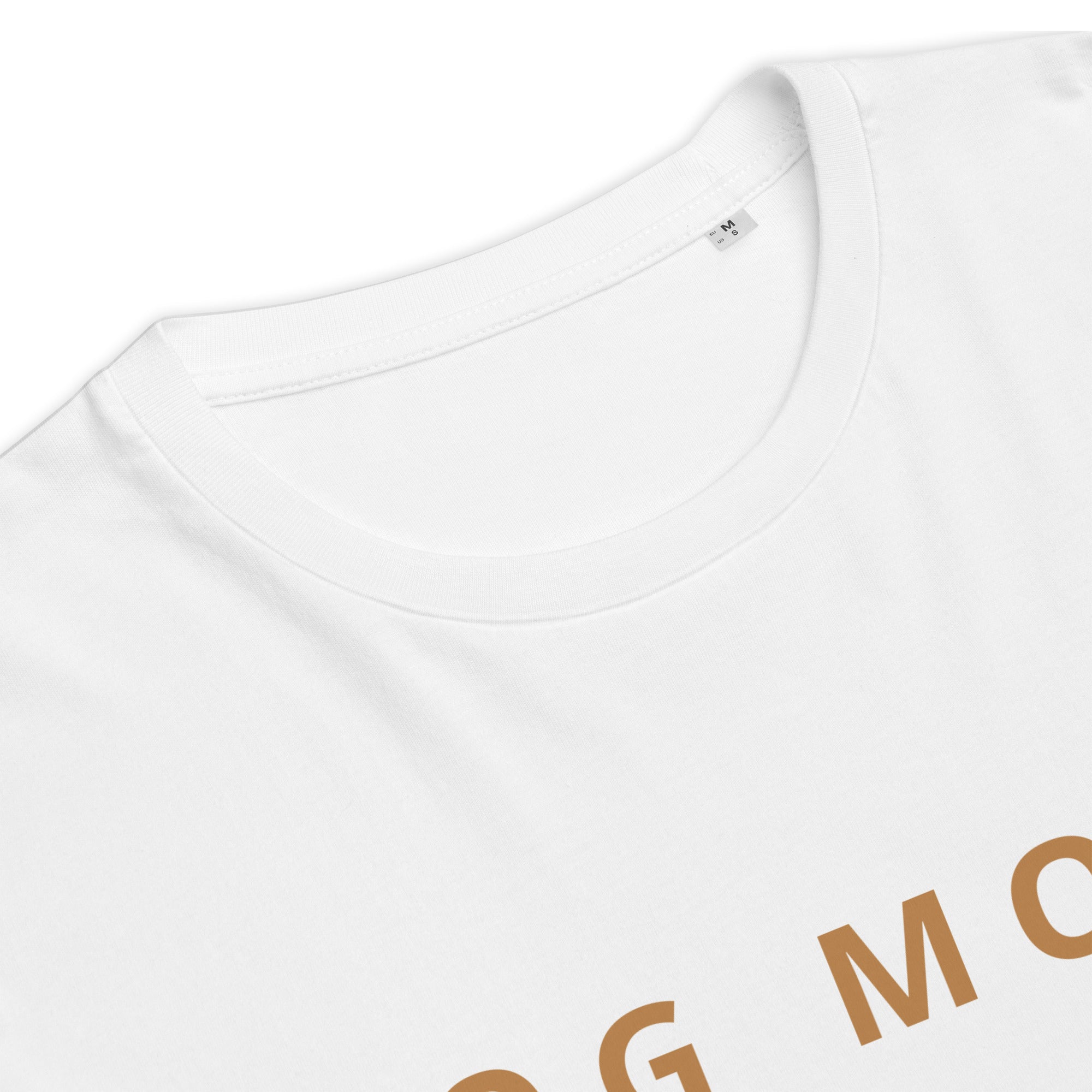 close up shot of the dog mom t-shirt